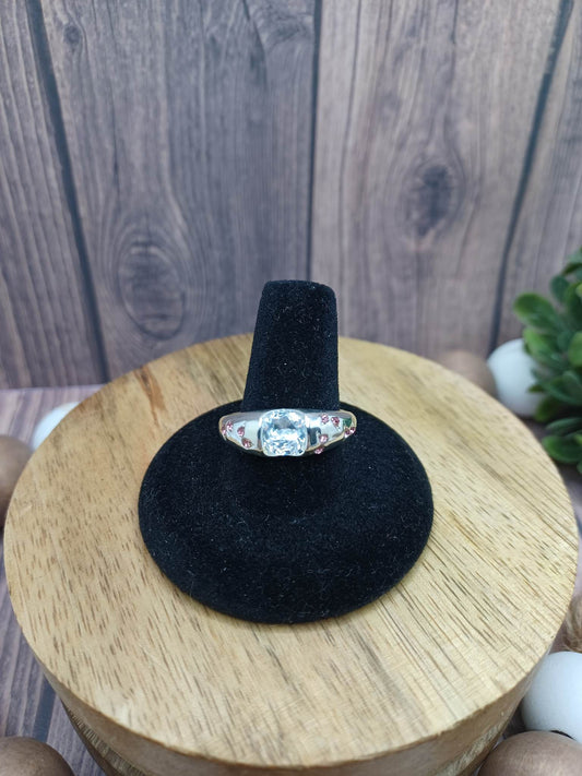 Silver Ring w/ White Rhinestone & Pink Rhinestone Detail - Size 9
