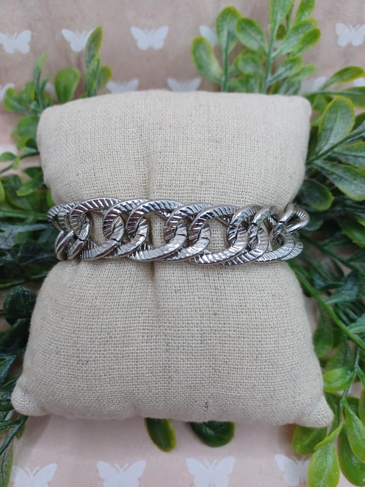Silver Chain Style Bracelet