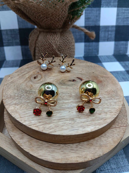 Rhinestone Reindeer & Bow Earring Set - Gold