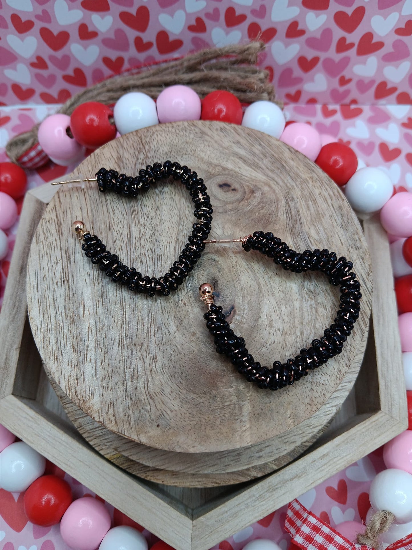 Black Seadbeed Heart Earrings