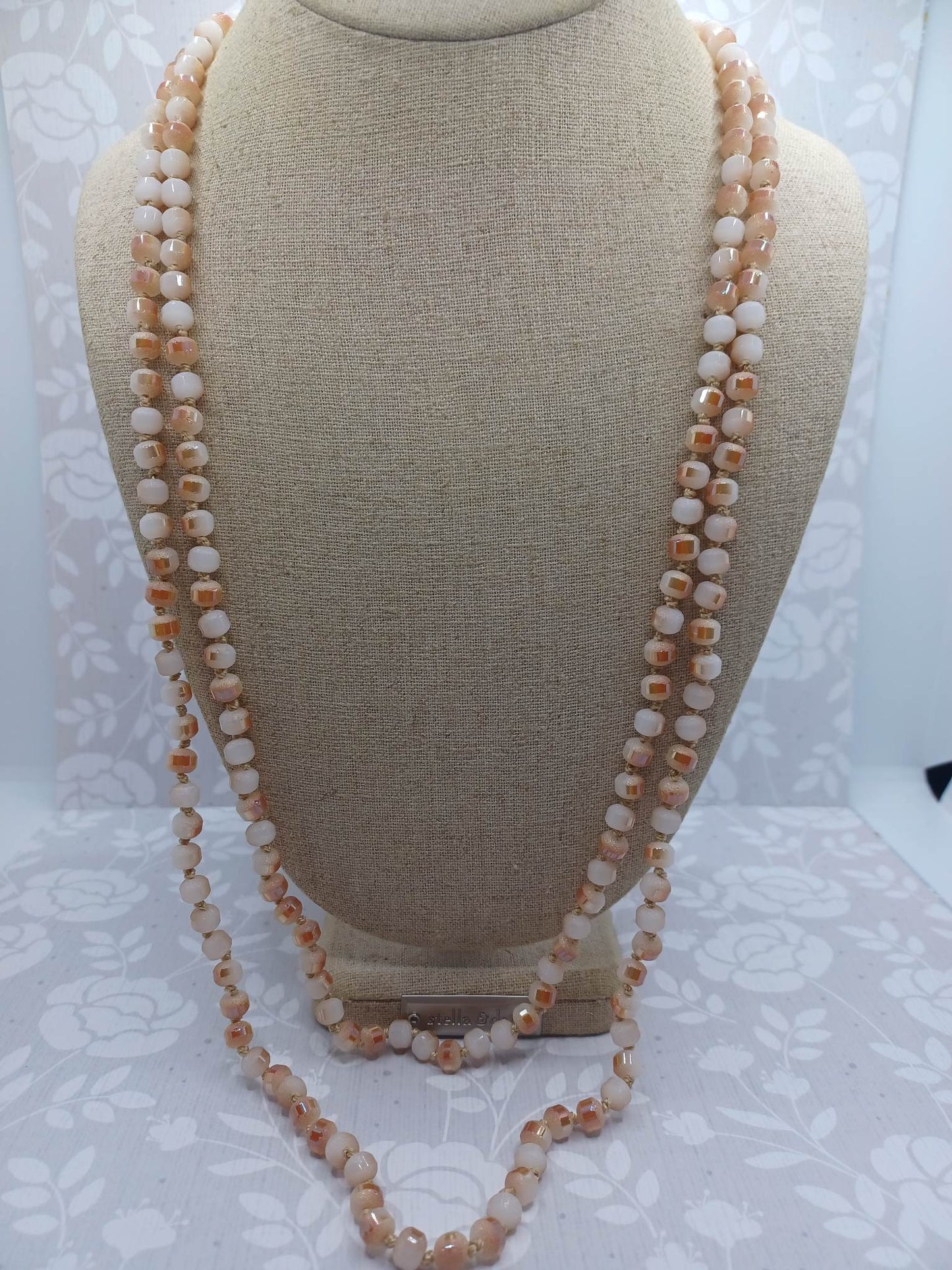 Cream & White Beaded Necklace