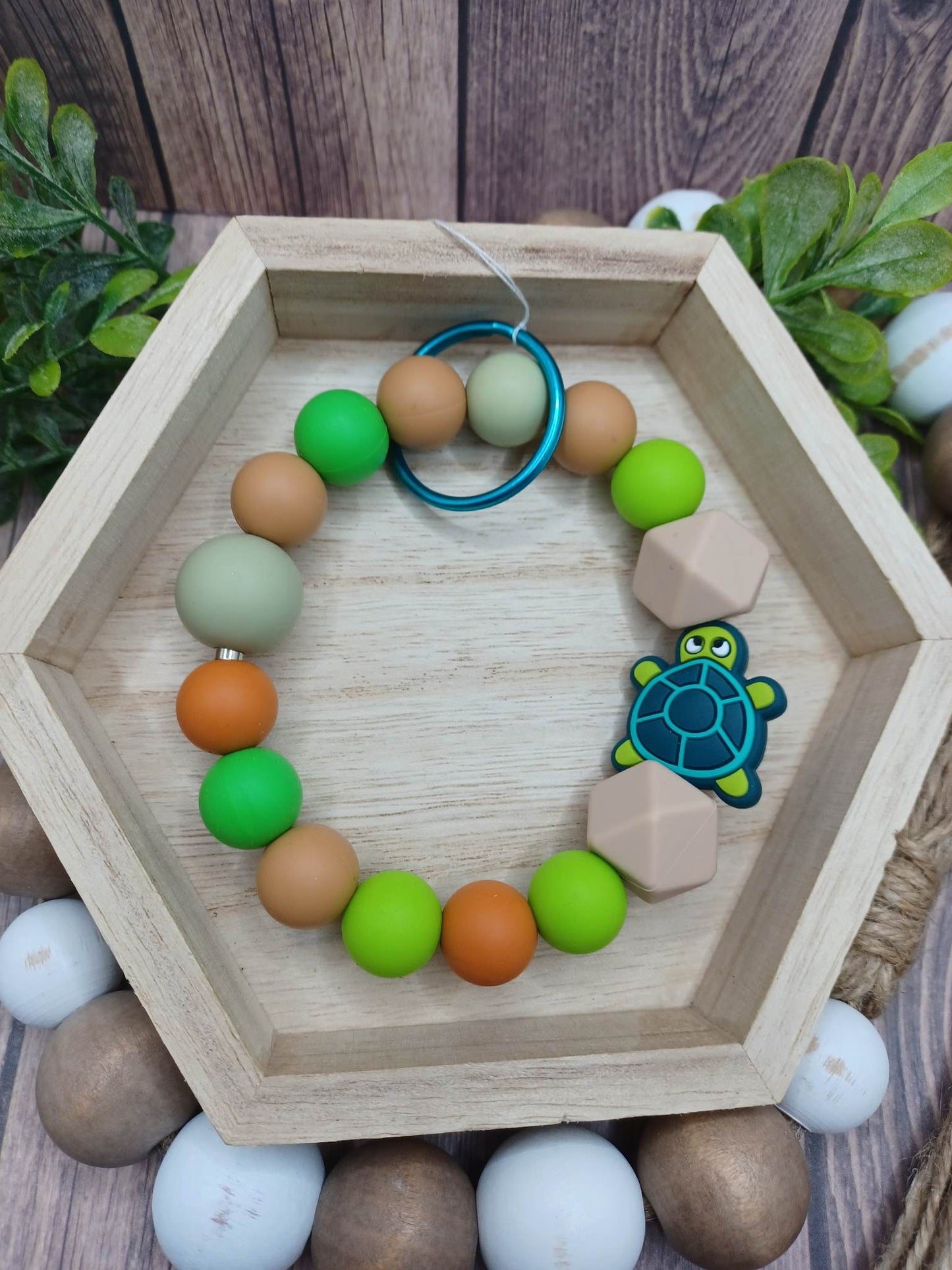 Green Turtle Beaded Wristlet