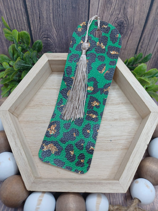 Round Cut Green & Gold Leopard Print Bookmark w/ Tassel