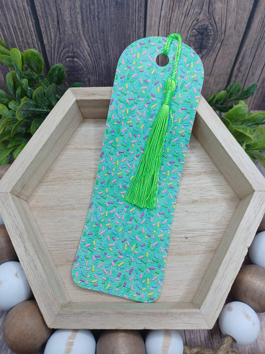 Round Cut Sprinkle Patterned Bookmark w/ Tassel