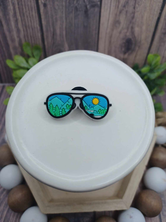 Sunglasses w/ Mountain View Shoe Charm Accessory
