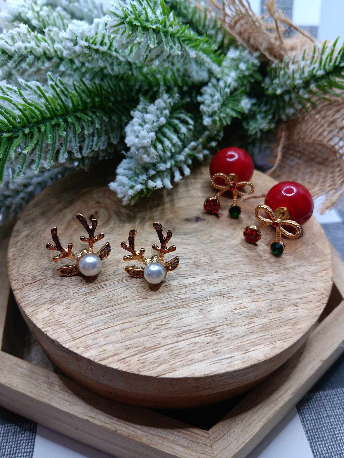 Rhinestone Reindeer & Bow Earring Set - Red