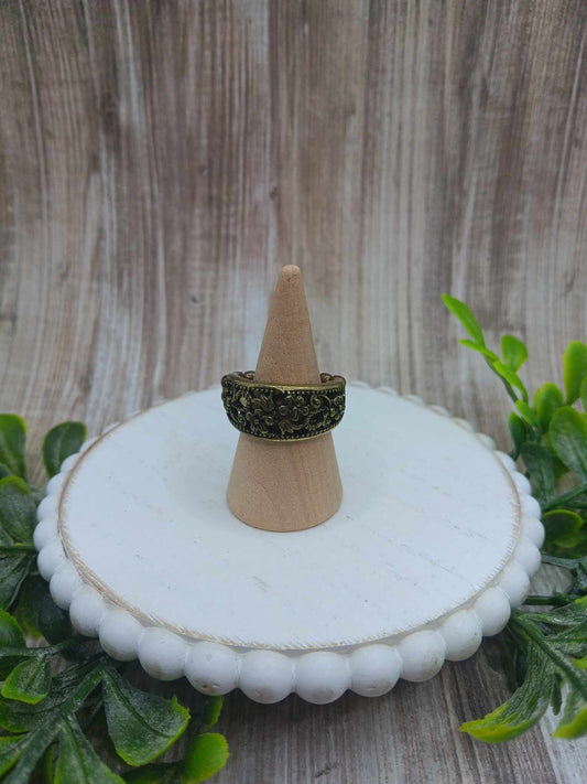 Thin Brass Floral Design Ring