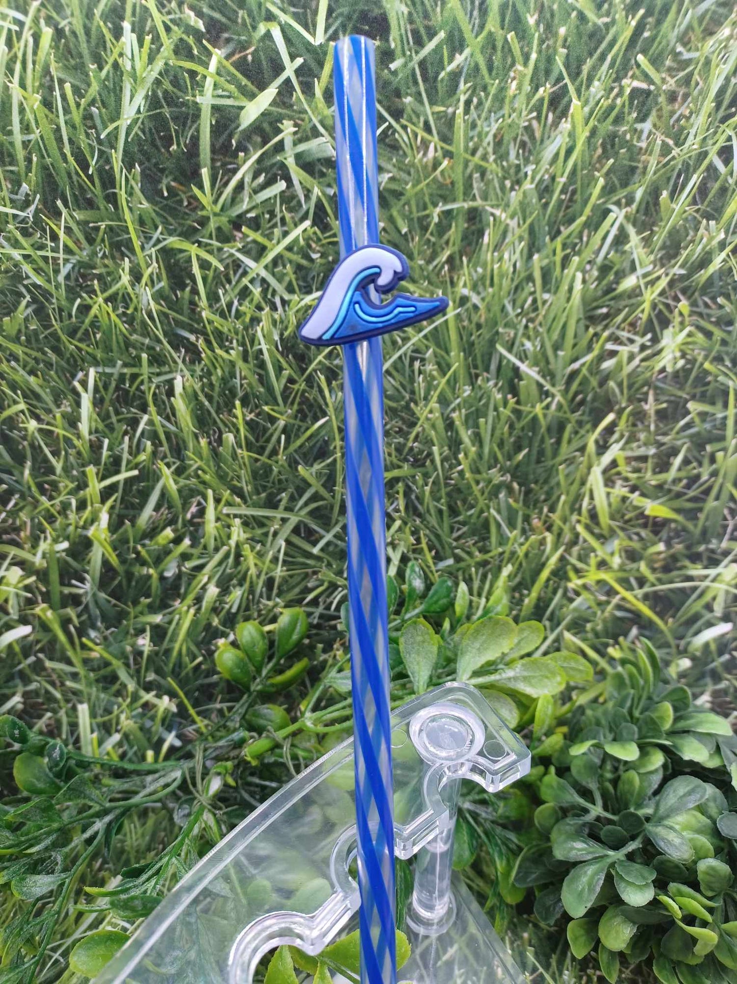 Blue Wave Straw Charm w/ Blue Straw