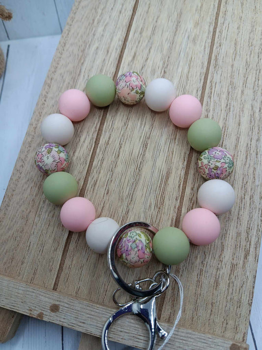 Pale Pink & Green Floral Beaded Wristlet