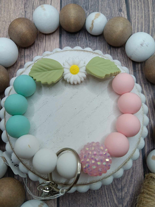 Daisy Beaded Wristlet