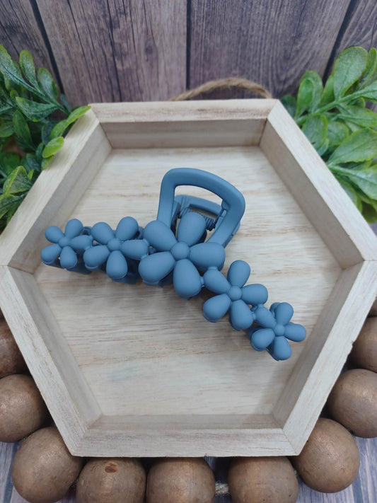 Medium Blue Flower Jaw Clip