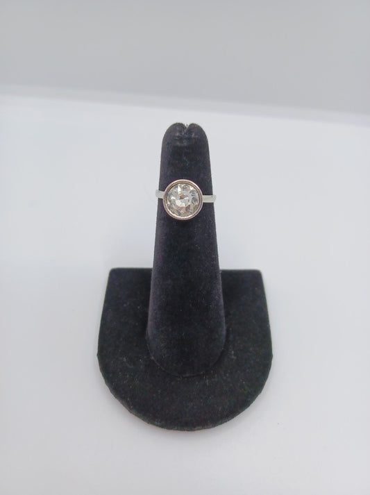 White Circular Rhinestone Ring
