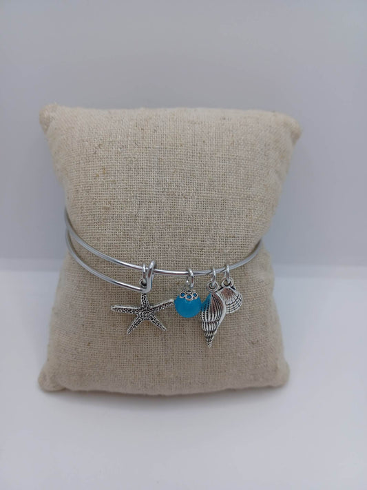 Beachy Themed Bracelet w/ Sea Star, Shell, & Blue Charms