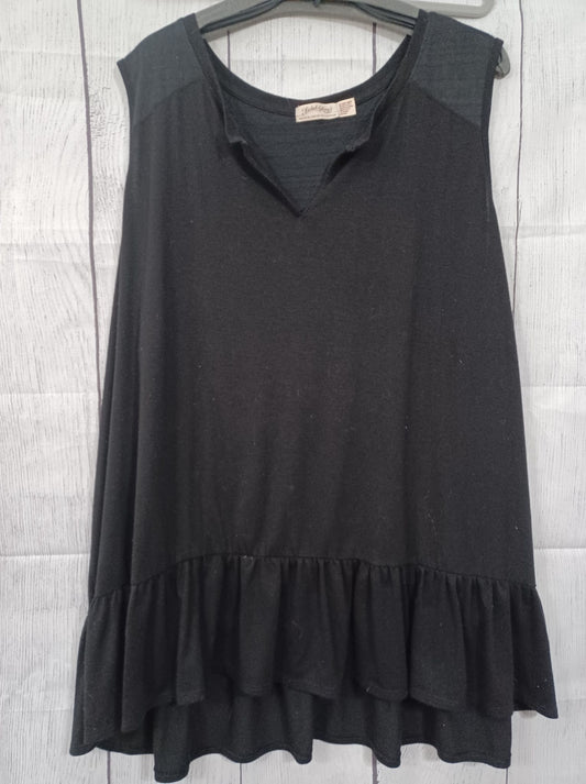 Black Tank Top w/ Flowy Design