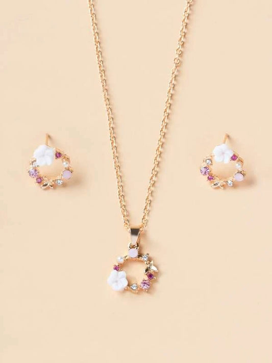 White Flower Necklace w/ Pink Accents