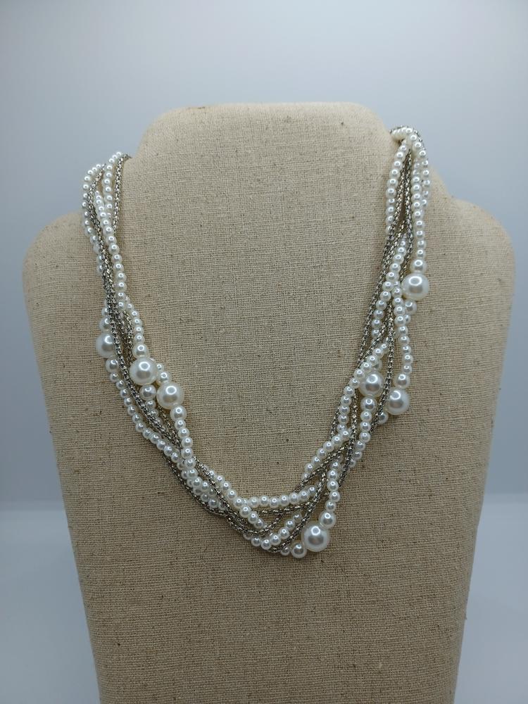 White Pearl Necklace