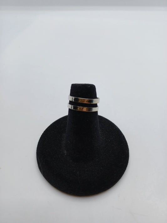 Silver Double Banded Ring w/ Sleek Detail