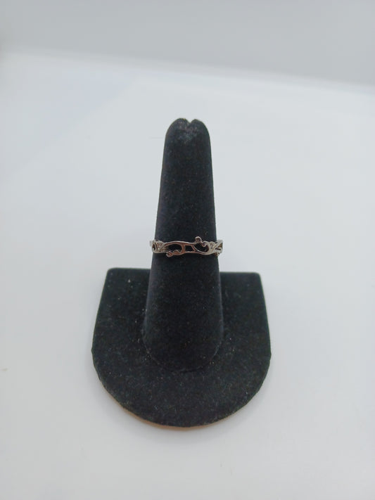 Gunmetal Ring w/ Vine-like Pattern