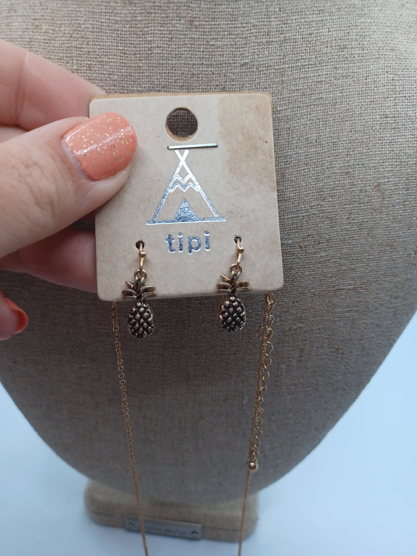 Gold So Fine Necklace w/ Pineapple Charm