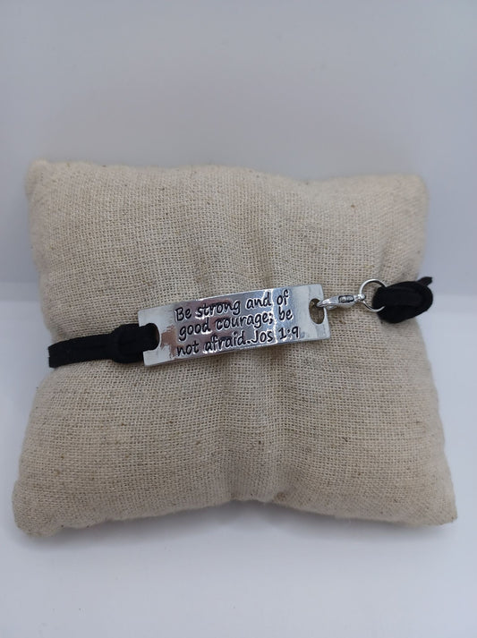 Be strong and of good courage; be not afraid Jos 1:9 Inspirational Bracelet