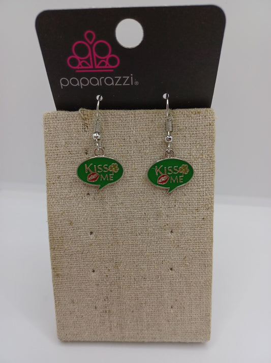 Kiss Me Earrings
