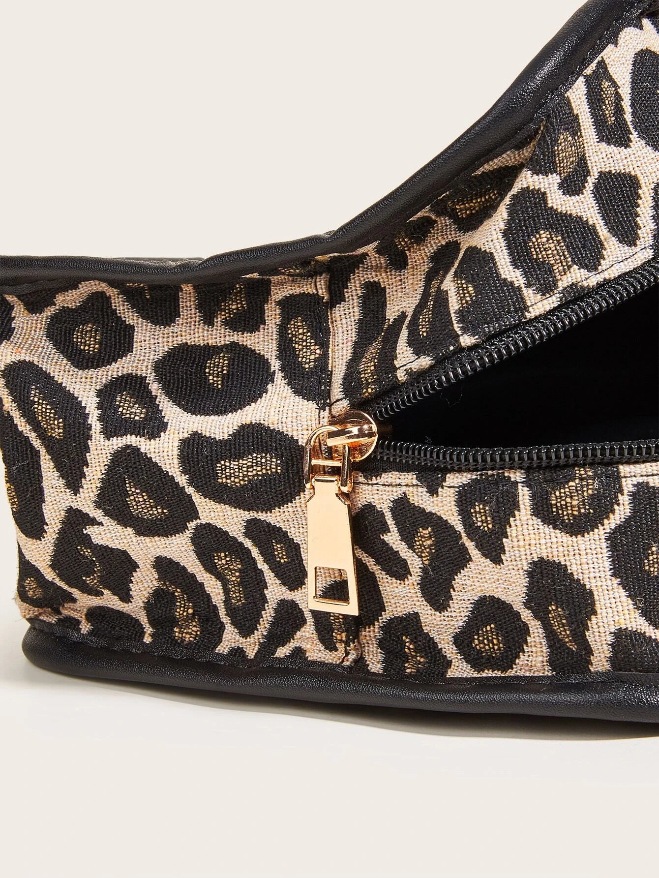 Medium Sized Leopard Cosmetic Bag