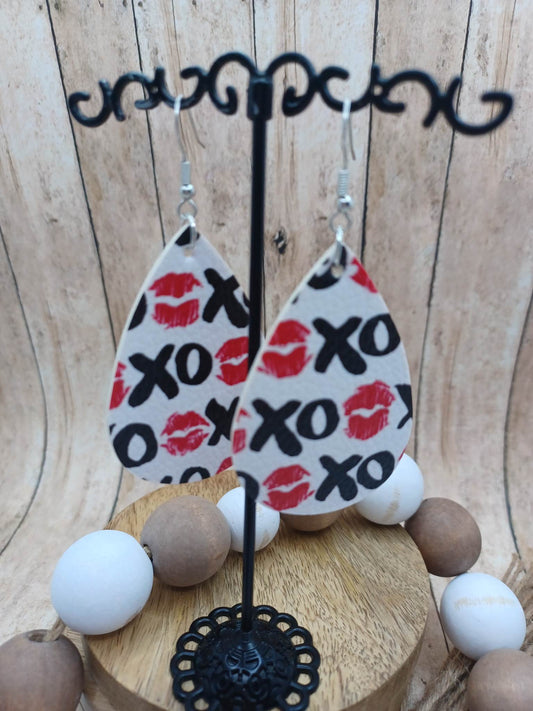 XOXO Kiss Earrings
