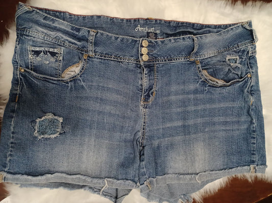 Amethyst Blue Jean Shorts - Size 24
