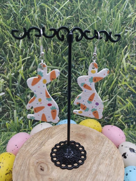 Bunny Cutout Earrings w/ Carrots