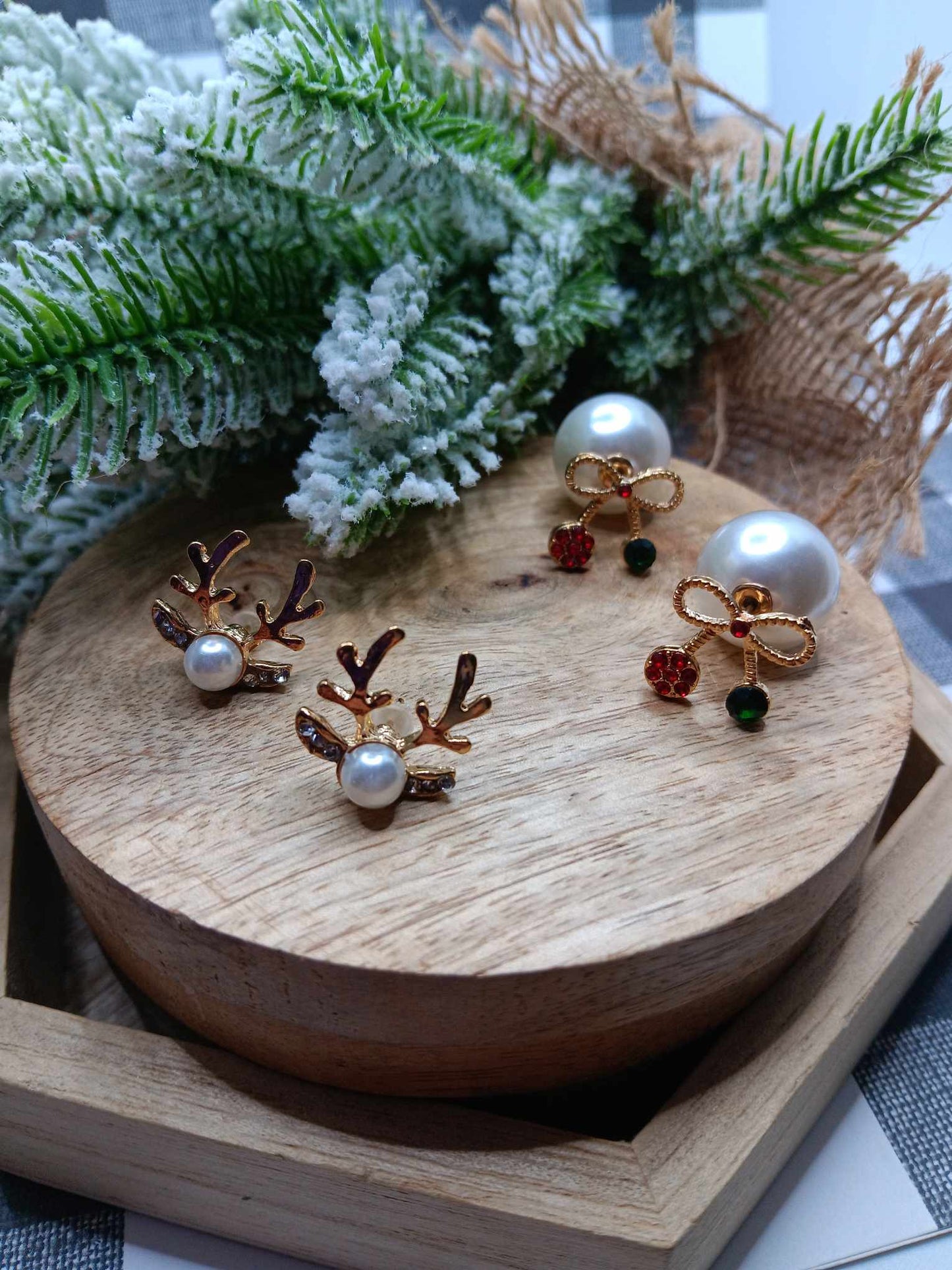 Rhinestone Reindeer & Bow Earrings - White
