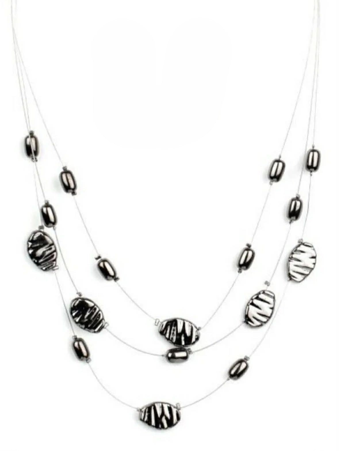 Silver Wire Style Necklace w/ Gunmetal/Grey Style Pendant Accents