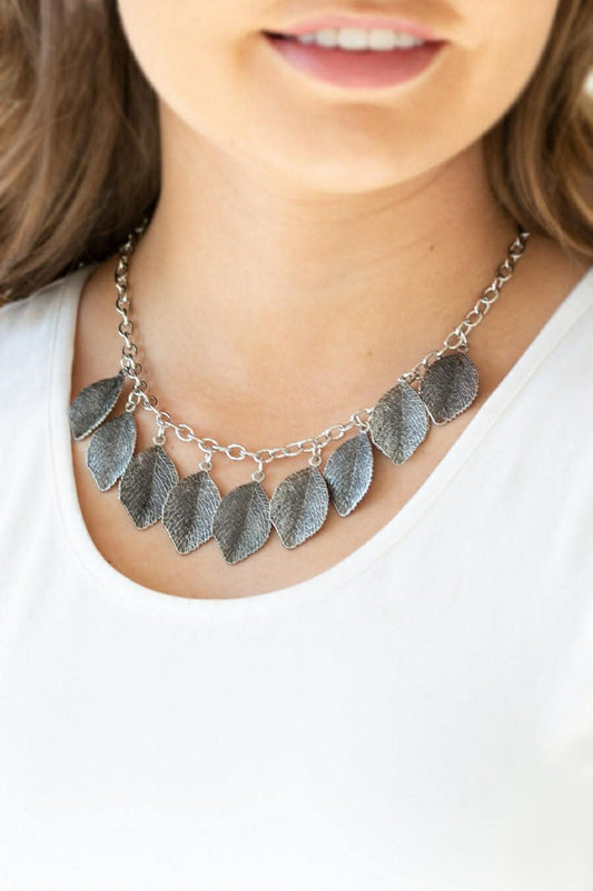Silver Necklace w/ Leaf Pendant Details