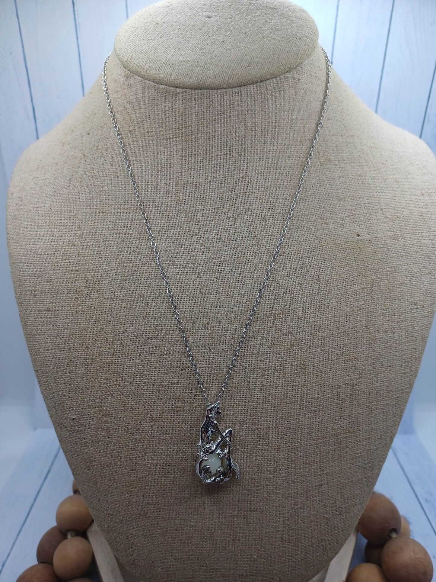 Mermaid Necklace - Glows in the Dark