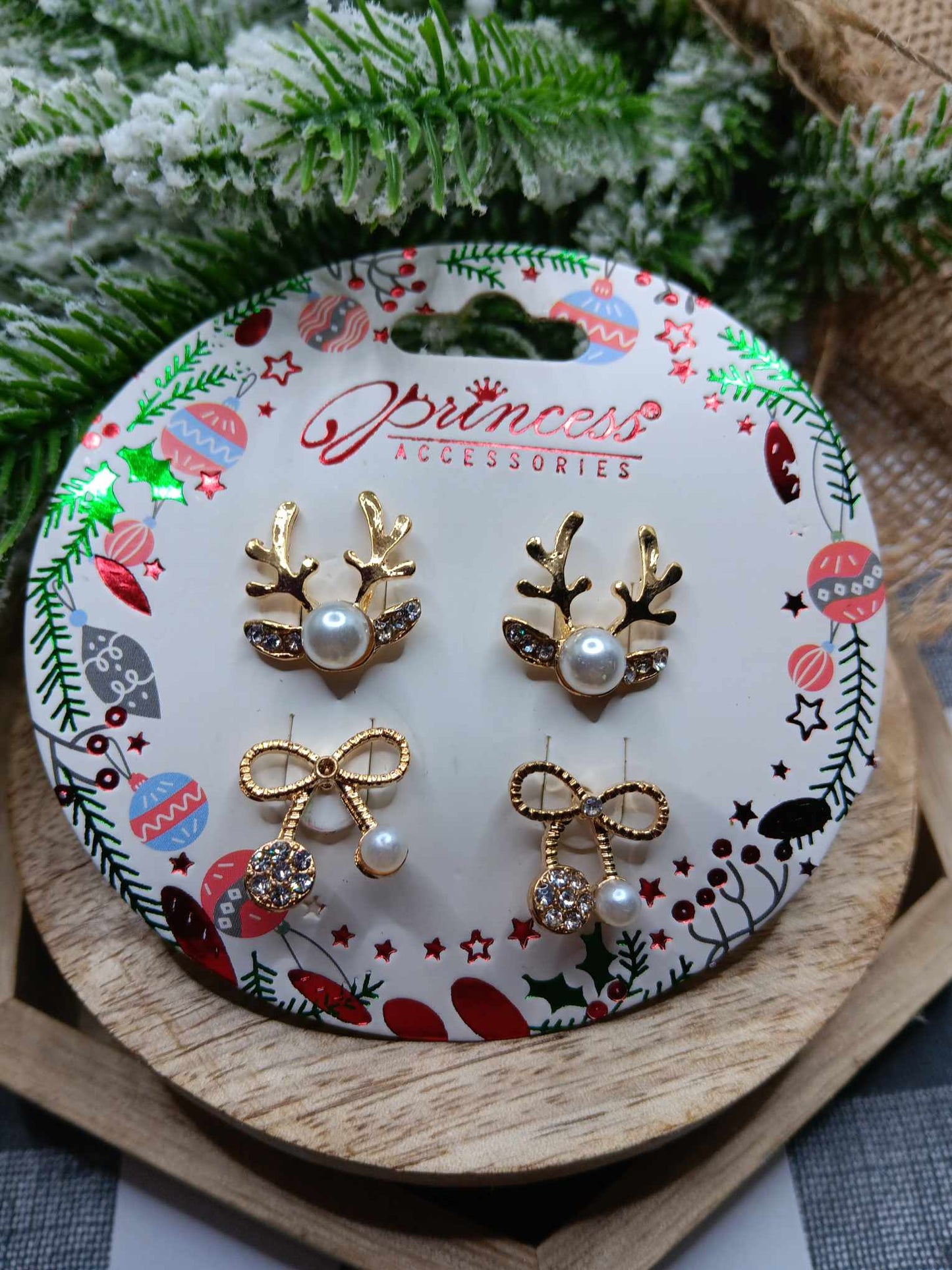 Rhinestone Reindeer & Bow Earring Set - White