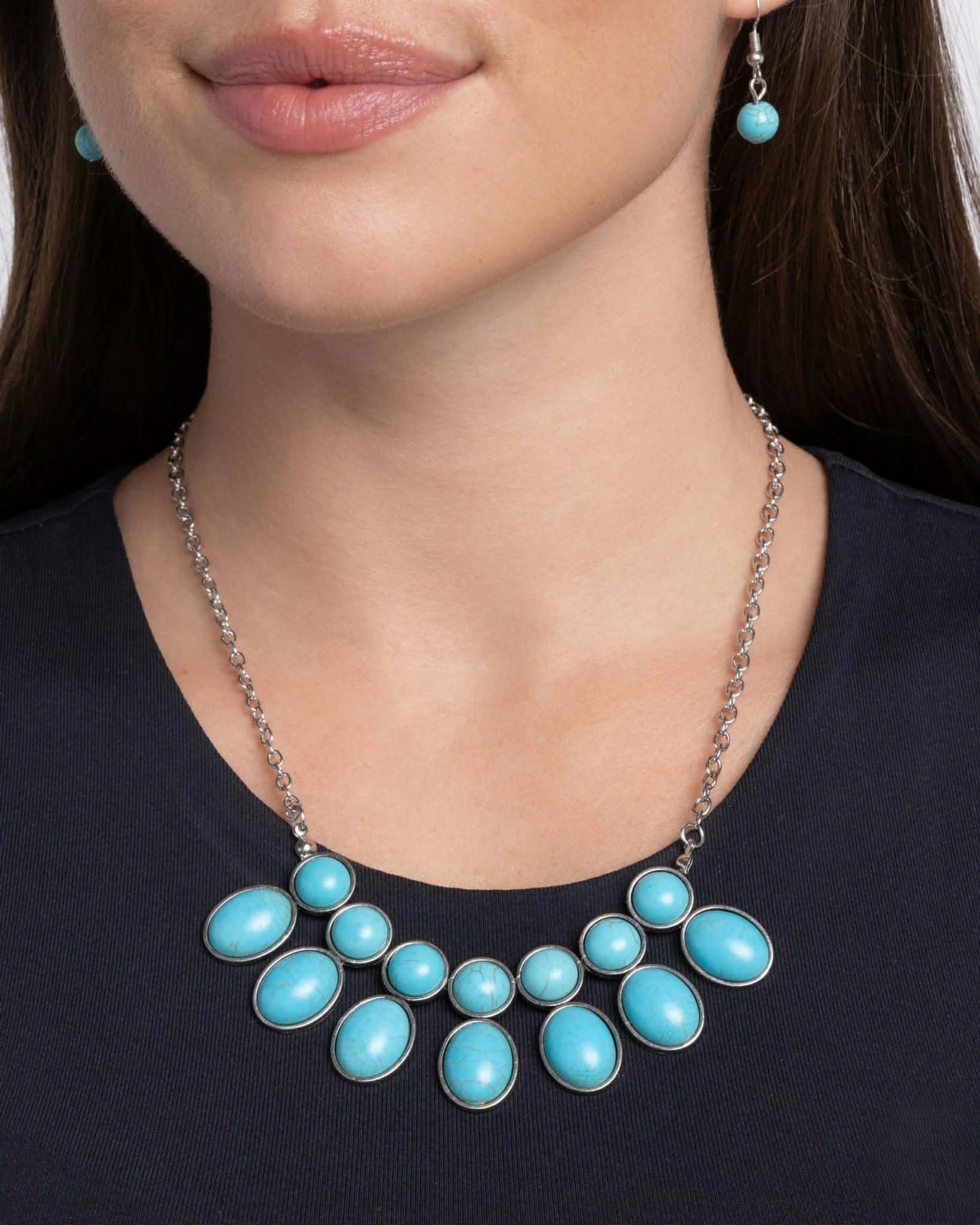 Silver Necklace w/ Turquoise Stone Style Pendant