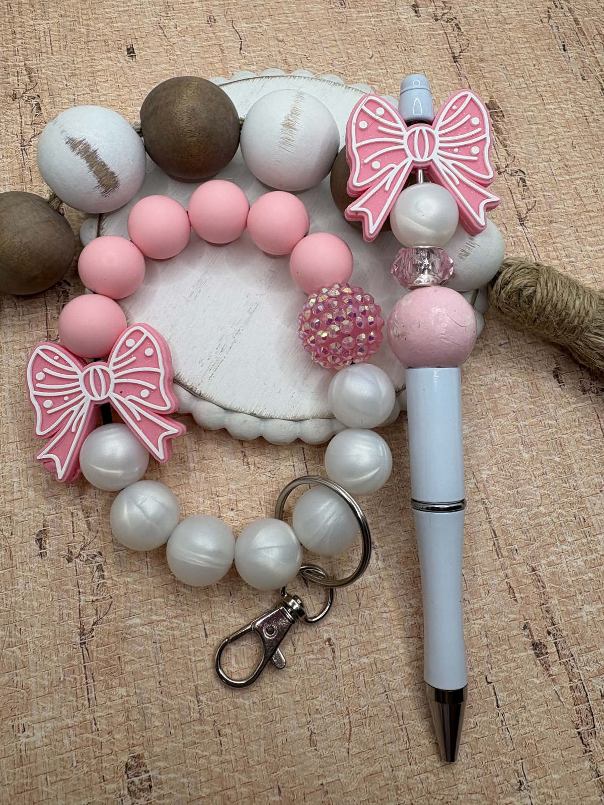 Pink Bow Beaded Pen & Wristlet Set