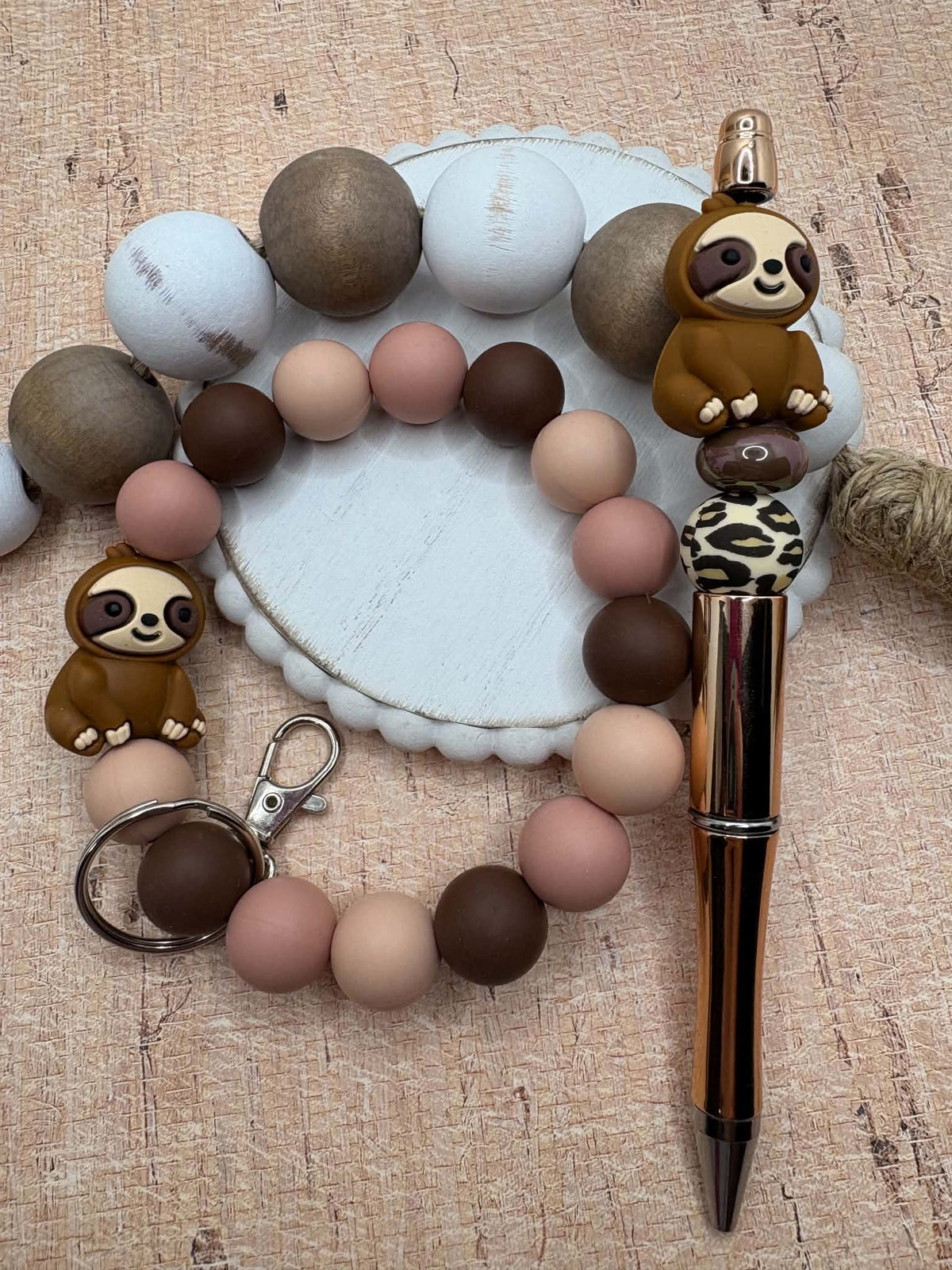 Sloth Beaded Wristlet & Pen Set