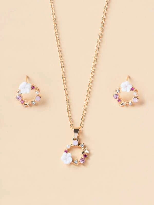 White Flower Necklace w/ Pink Accents